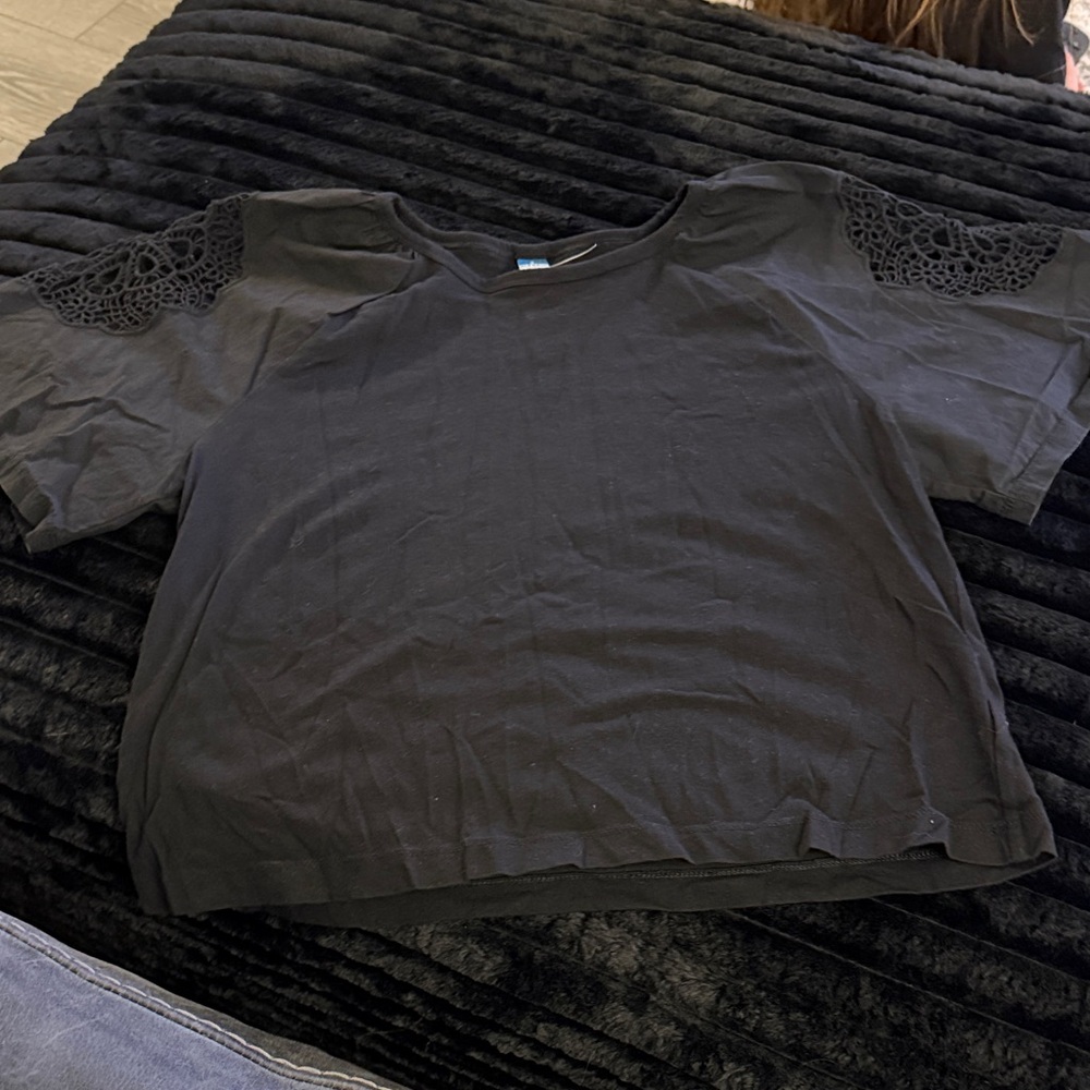 Old Navy Black Tee with Crochet Sleeves